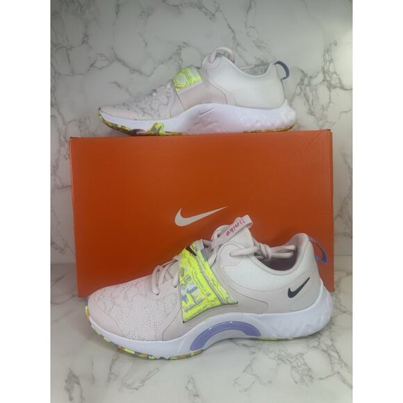 Size 7.5 Nike Renew In-Season TR 12 Football Grey Ghost Green DM0947-001 Womens - Picture 1 of 6